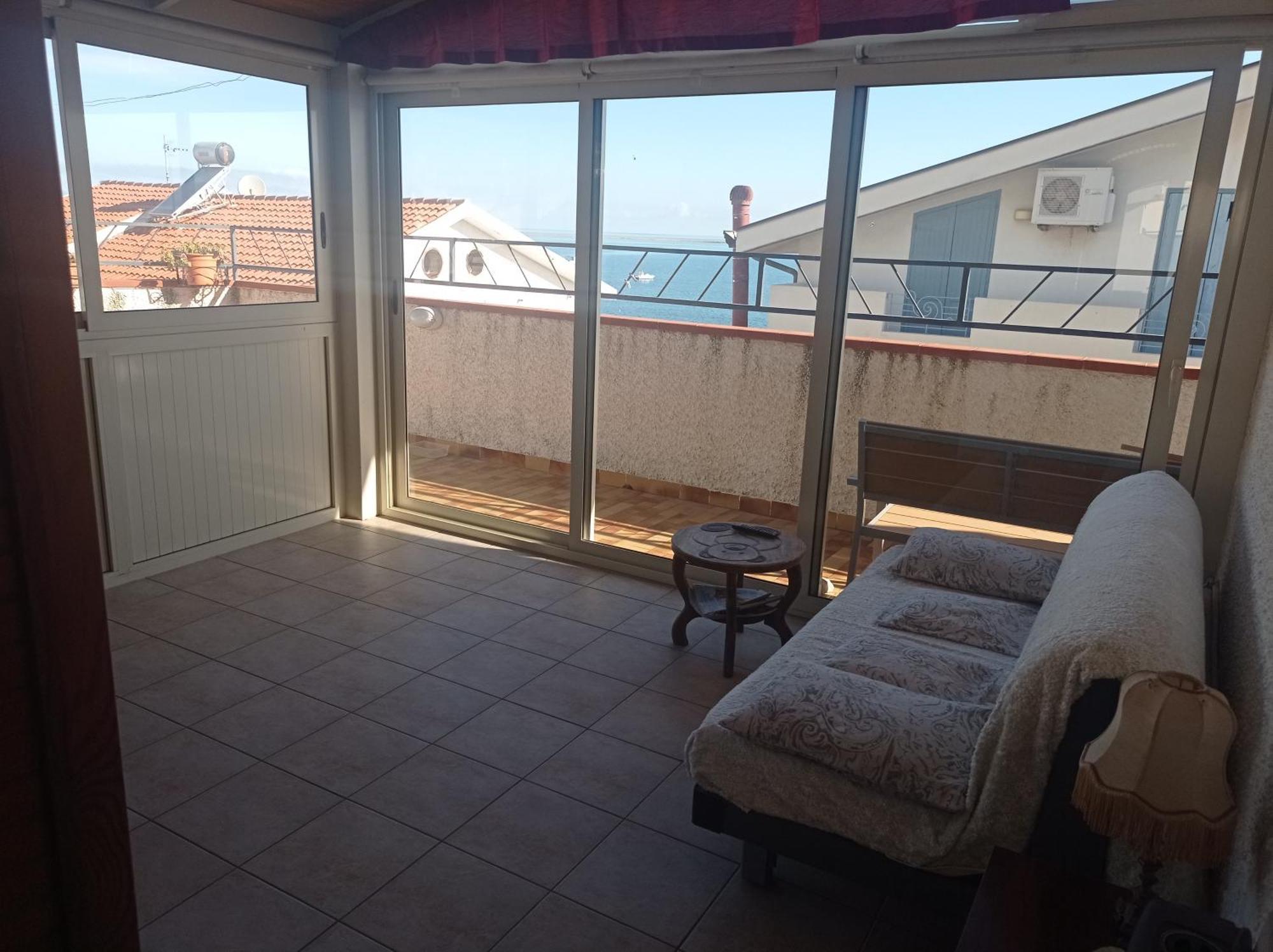 Mansarda Con Terrazzo Vista Mare Villa Oliveri Exterior foto